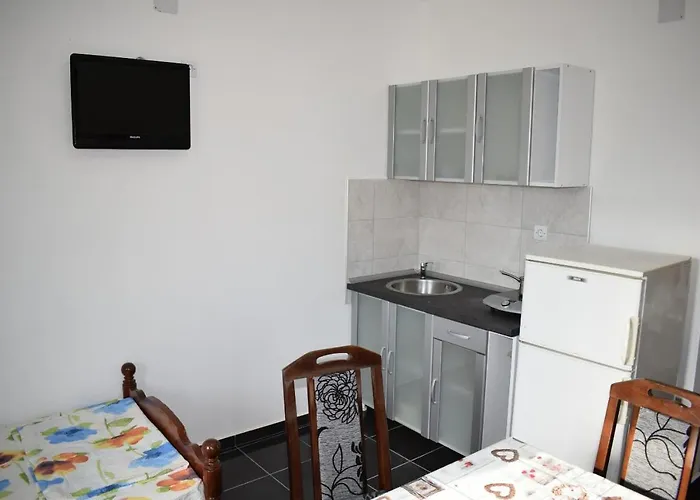 Srebrna Nit 公寓 *